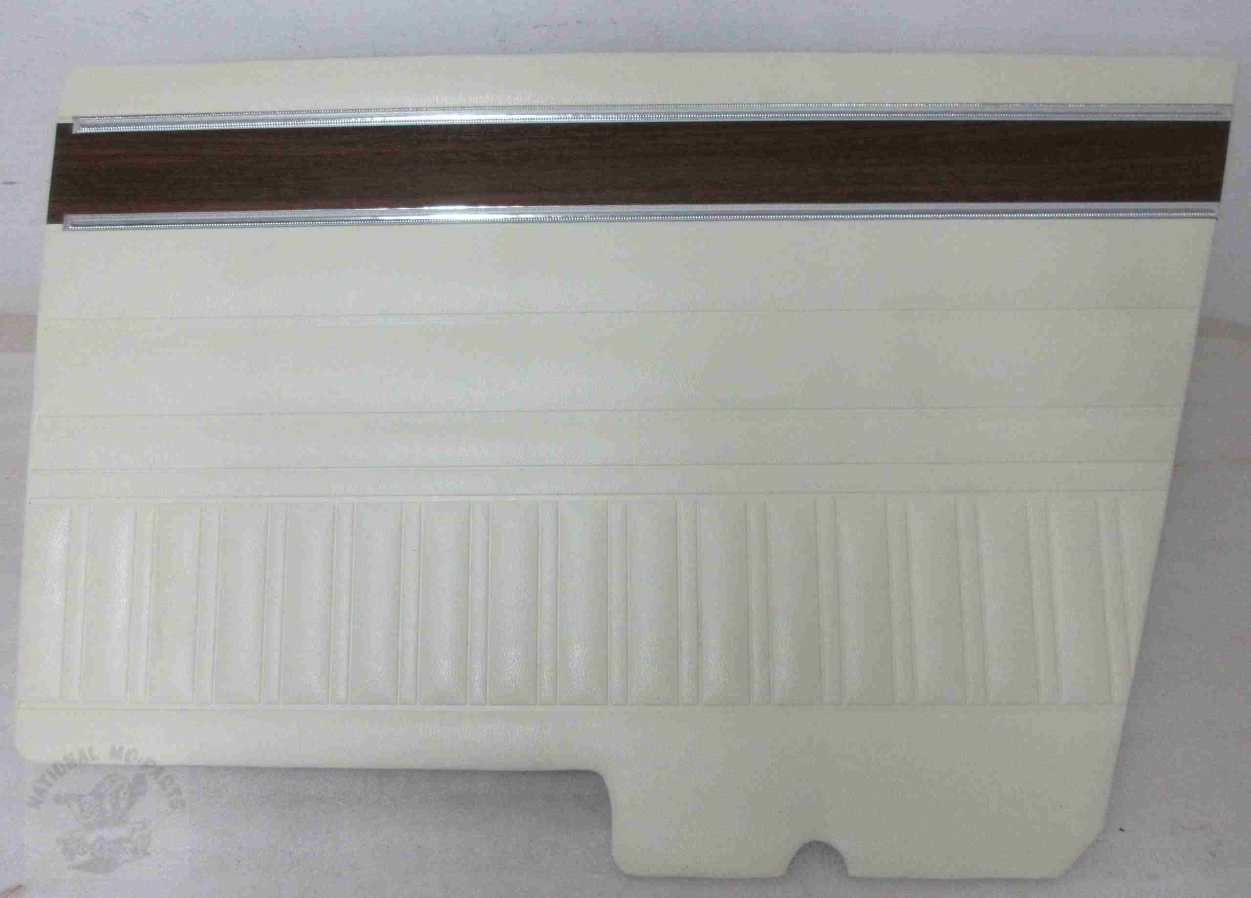 1972 Duster/Demon Rear Panels White Knurled Chrome