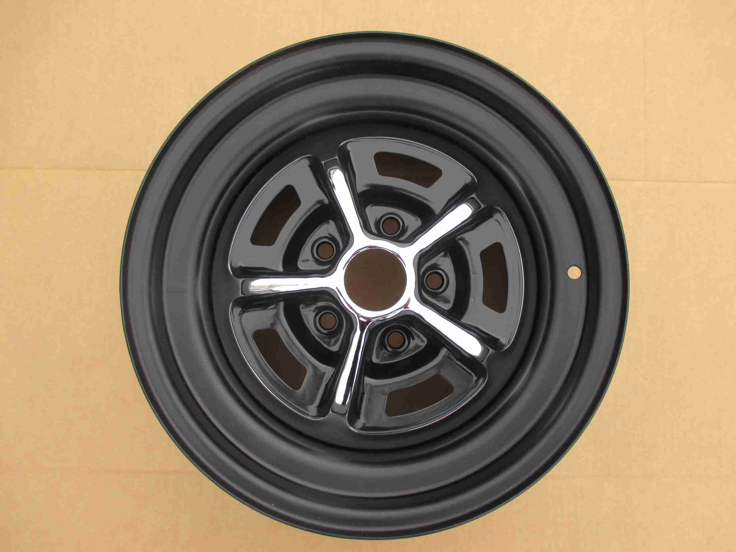15x7 MAGNUM 500 Road Wheel 5x4.5" bolt 4.25" backspace