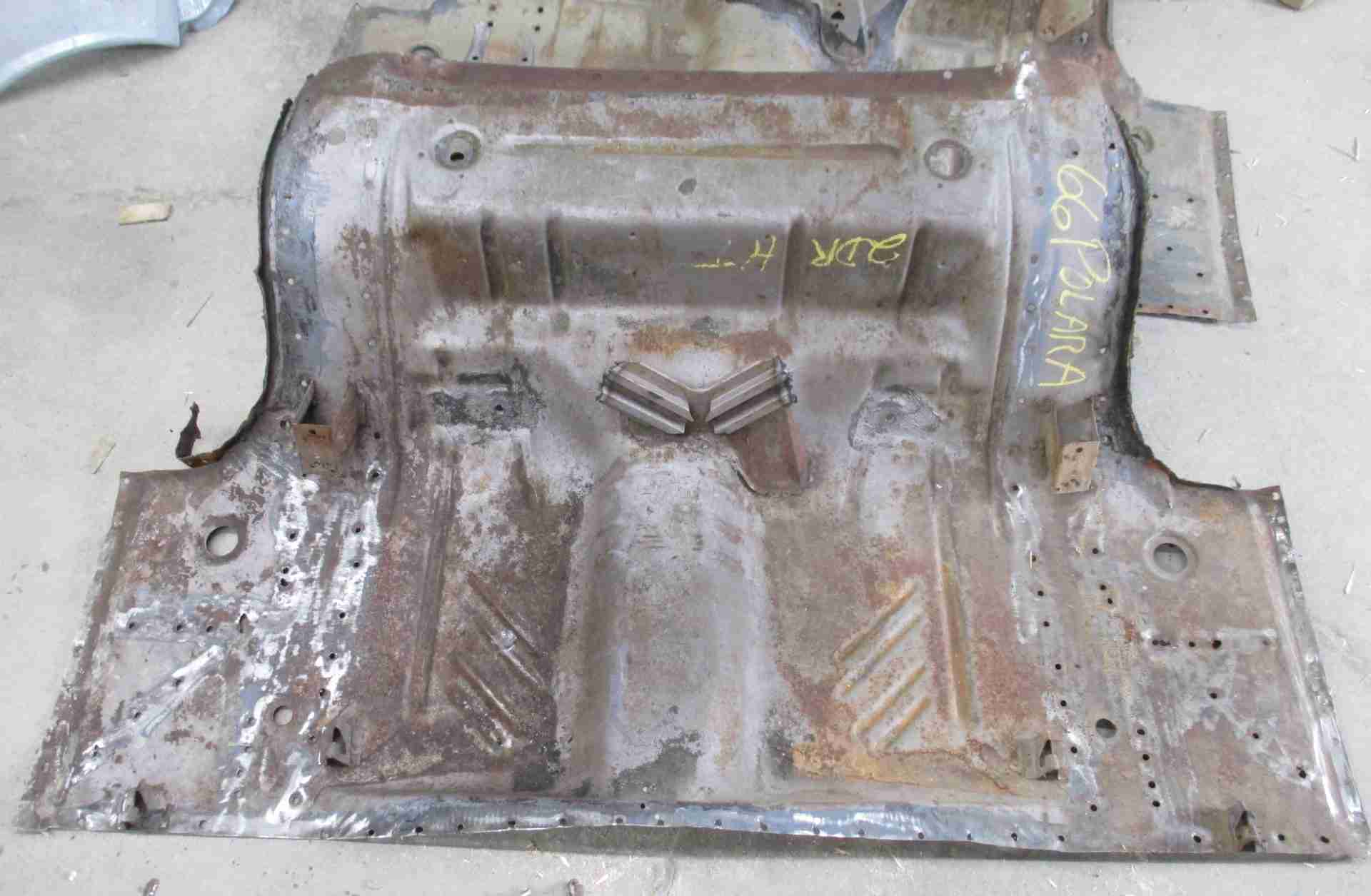 1966 Polara Over Axle Pan